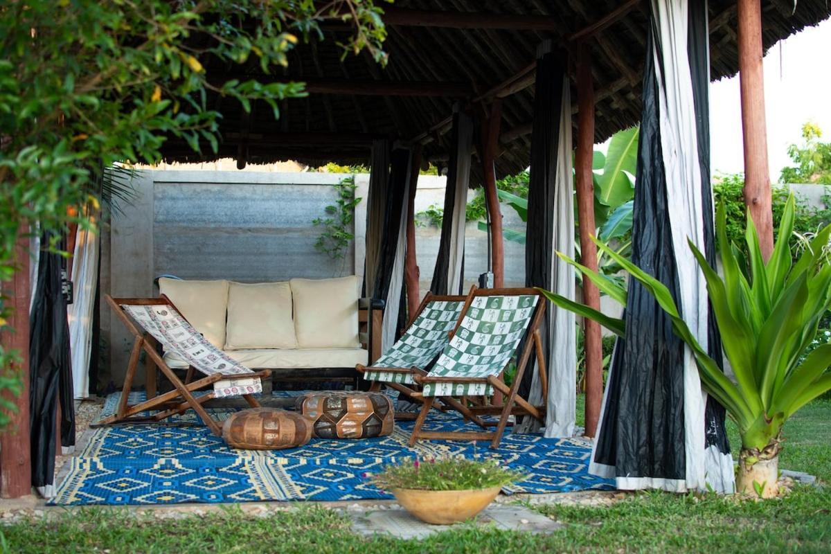 דיאני ביץ' Private Backdoor Villa With Big Swimming Pool And Services Of Chef Included מראה חיצוני תמונה