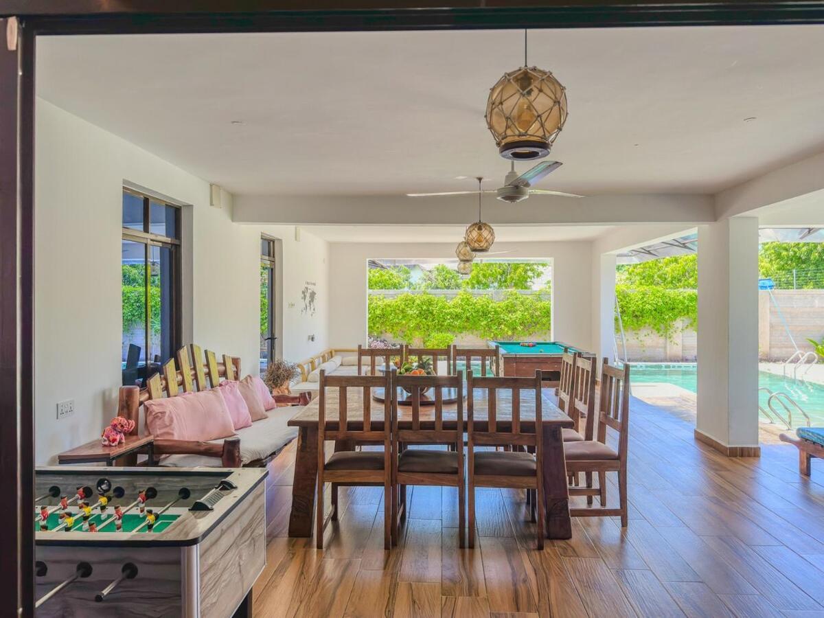 דיאני ביץ' Private Backdoor Villa With Big Swimming Pool And Services Of Chef Included מראה חיצוני תמונה