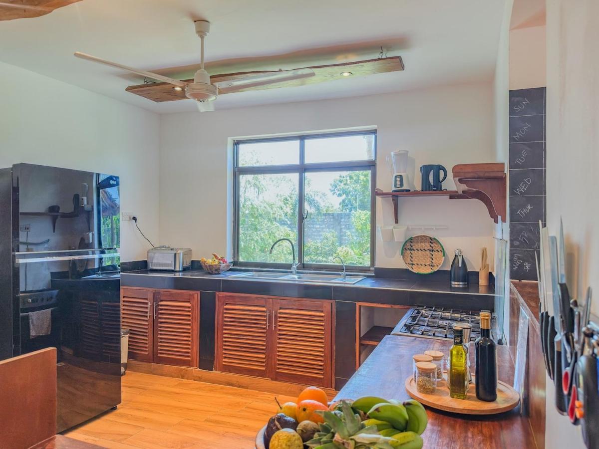 דיאני ביץ' Private Backdoor Villa With Big Swimming Pool And Services Of Chef Included מראה חיצוני תמונה